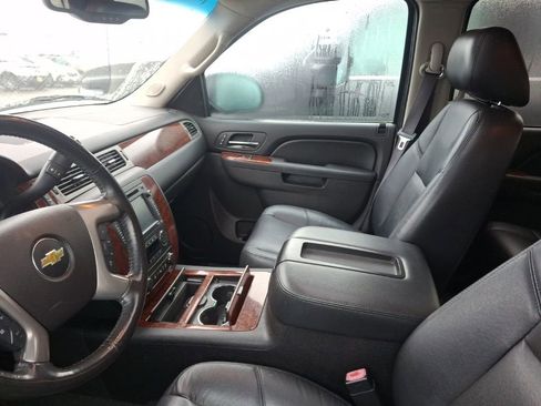 Used 2013 Chevrolet Avalanche LTZ image 13