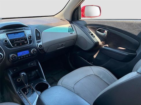 Used 2013 Hyundai Tucson Limited image 20