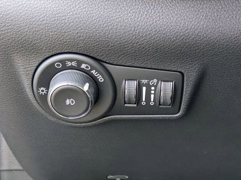 New 2026 Jeep Compass Latitude w/ Sun and Sound Group AWD/4WD image 13