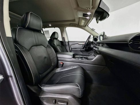 Used 2023 Honda Pilot Elite image 32