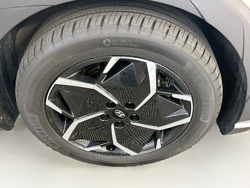 Used 2024 Hyundai Ioniq 5 SEL image 11