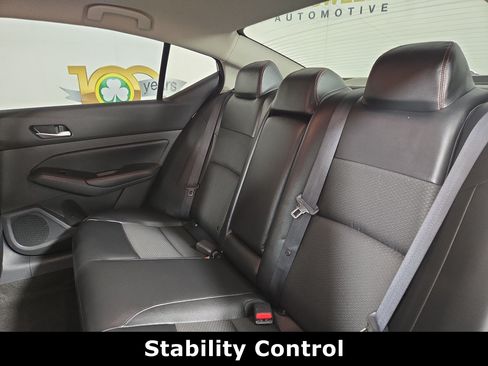 Used 2022 Nissan Altima 2.5 SR FWD image 12