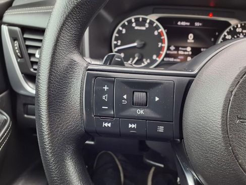 Certified 2024 Nissan Rogue SV AWD/4WD image 13