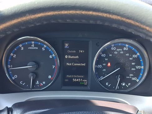 Used 2018 Toyota RAV4 Limited w/ Carpet Mat Package AWD/4WD image 15