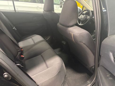 Used 2025 Toyota Corolla LE image 39