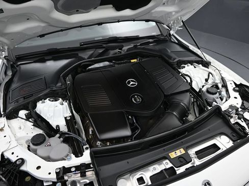 Used 2023 Mercedes-Benz C 300 Sedan image 3