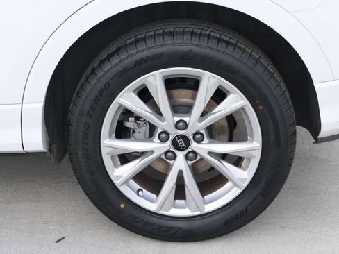 Used 2024 Audi Q3 2.0T Premium image 10