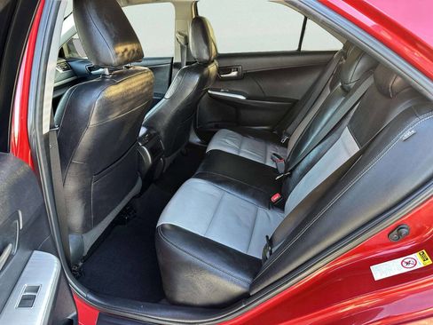 Used 2013 Toyota Camry SE image 14