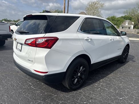 Used 2018 Chevrolet Equinox LT image 12