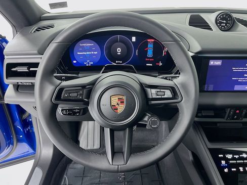 New 2026 Porsche Macan 4 Electric image 12