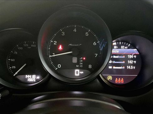 Used 2024 Porsche Macan Turbo image 21