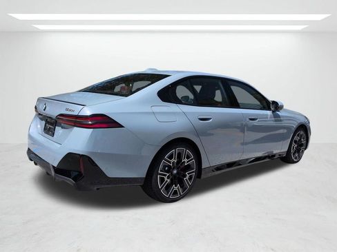 New 2027 BMW 530i RWD image 4