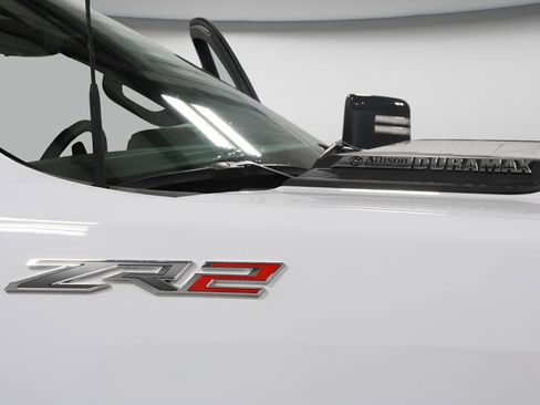 Used 2024 Chevrolet Silverado 2500 ZR2 w/ Technology Package AWD/4WD image 31