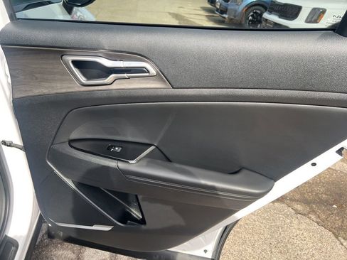 Certified 2023 Kia Sportage X-Line image 15