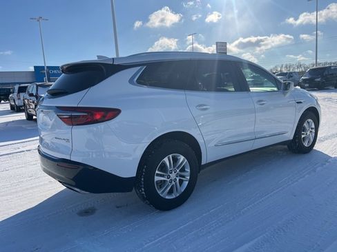 Used 2019 Buick Enclave Essence image 3