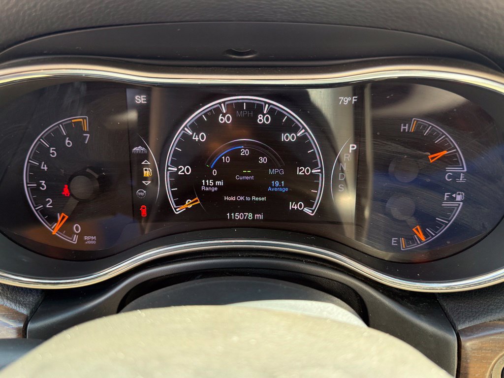 Used 2015 Jeep Grand Cherokee Limited AWD/4WD image 19