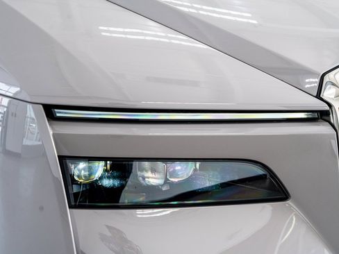 Used 2024 Rolls-Royce Spectre w/ Spectre Launch Package image 20