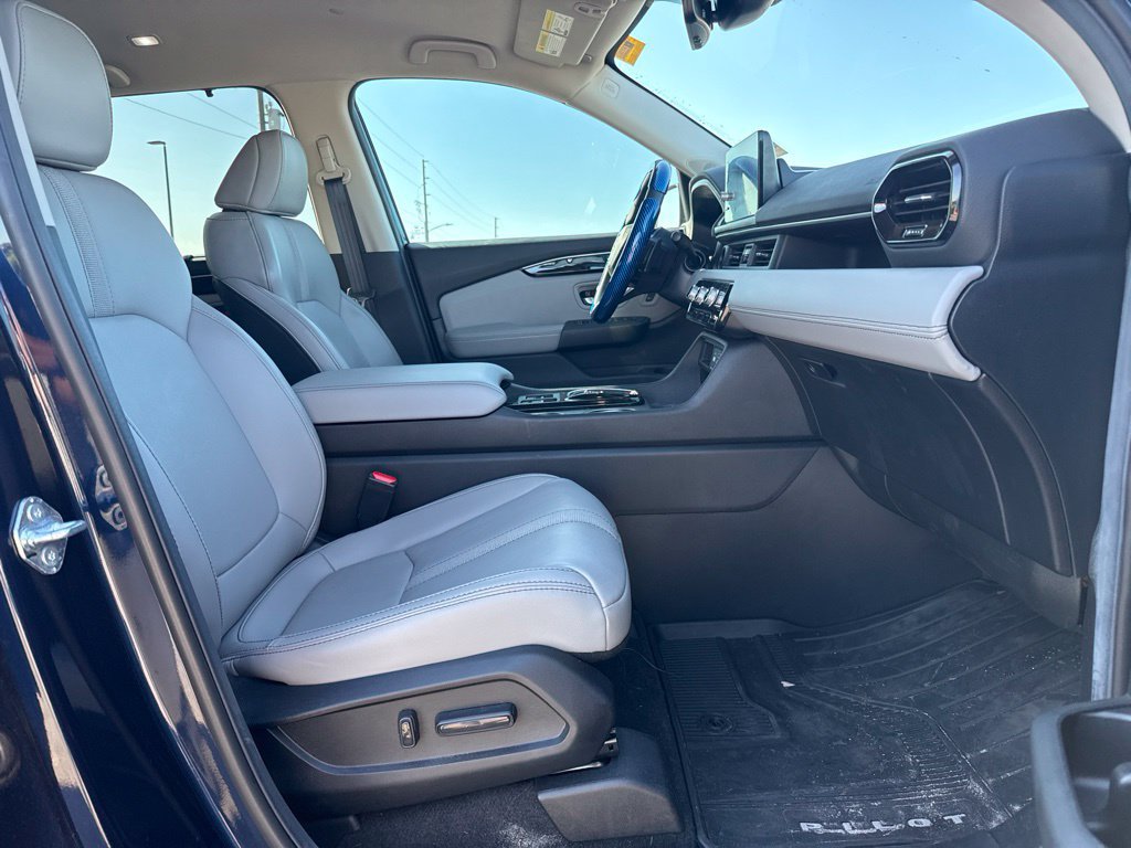 Used 2025 Honda Pilot EX-L image 10