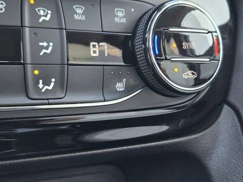 Used 2021 Buick Encore GX Select image 24