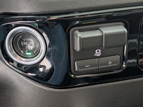 Certified 2024 Chevrolet Silverado 2500 High Country w/ Technology Package image 24