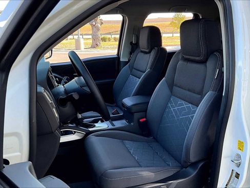 New 2026 Nissan Frontier SV w/ Tow Package image 9