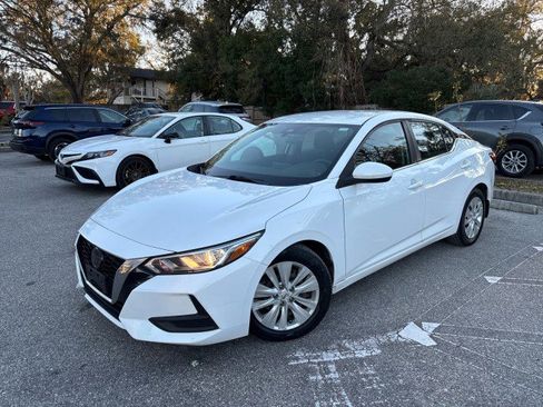 Used 2020 Nissan Sentra S image 2