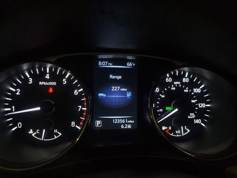 Used 2016 Nissan Rogue S AWD/4WD image 23