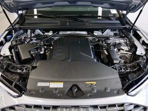 New 2025 Audi Q5 Premium image 9