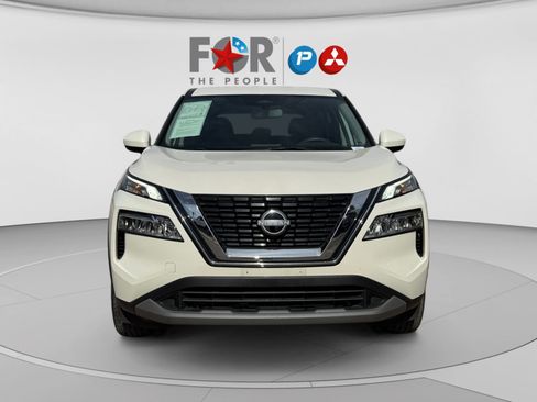 Used 2023 Nissan Rogue SV FWD image 8