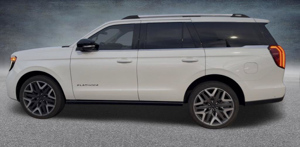 Used 2025 Ford Expedition Platinum w/ Platinum Ultimate Package AWD/4WD image 2