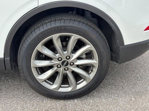 Used 2022 Lincoln Corsair FWD w/ Premium Package image 9