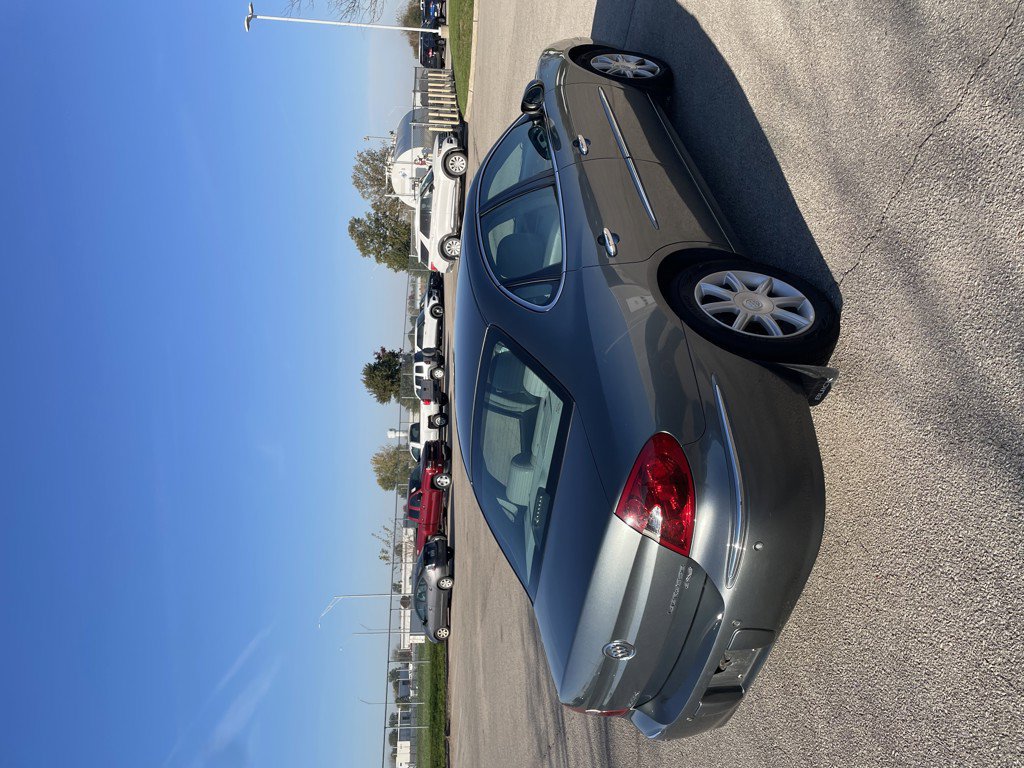 Used 2005 Buick LaCrosse CXS w/ Gold Convenience Package FWD image 2