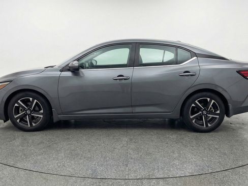 Used 2025 Nissan Sentra SV image 5