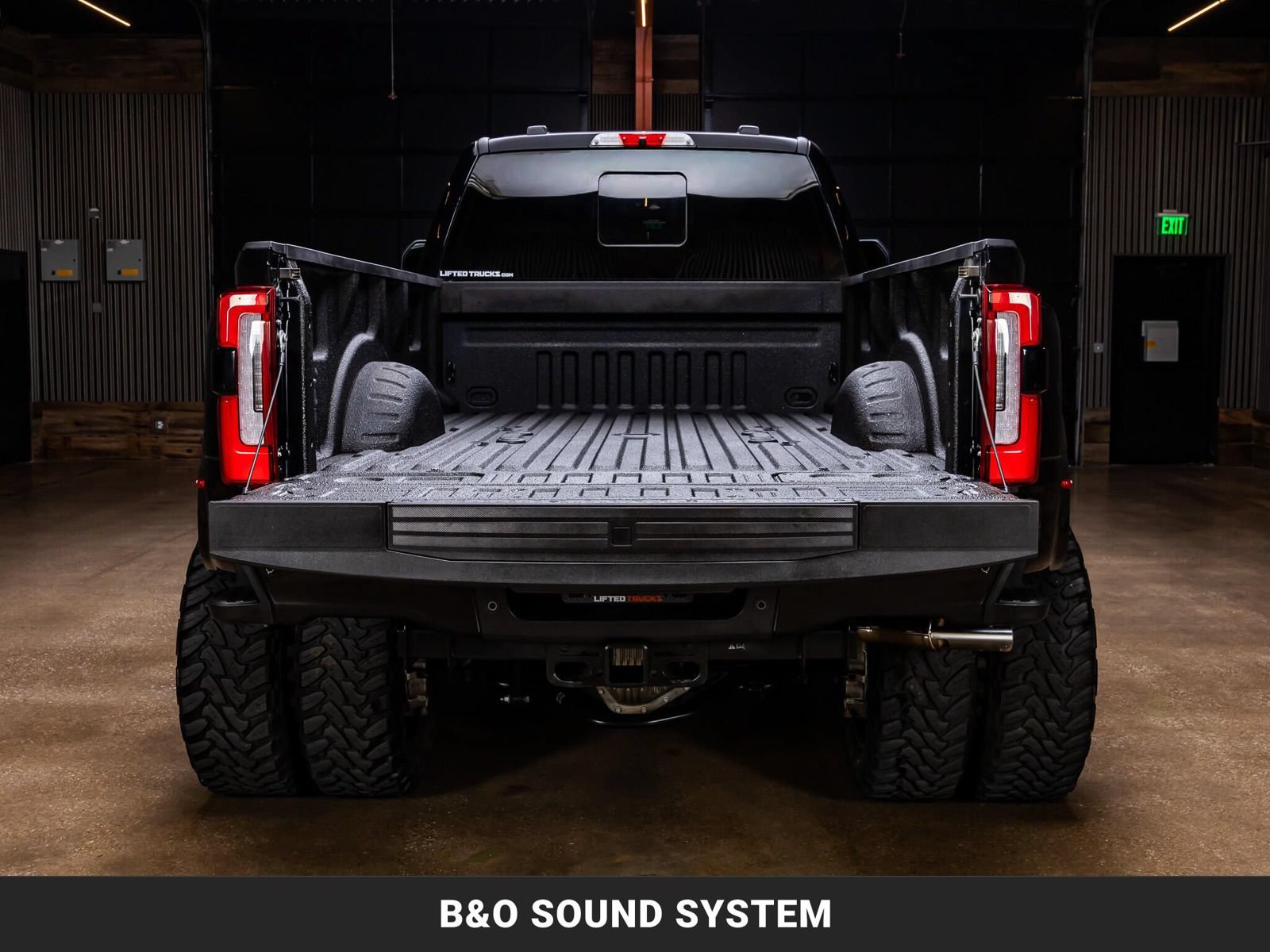 Used 2025 Ford F450 Platinum w/ FX4 Off-Road Package AWD/4WD image 8