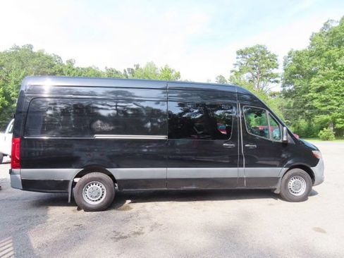 Used 2021 Mercedes-Benz Sprinter 2500 image 5