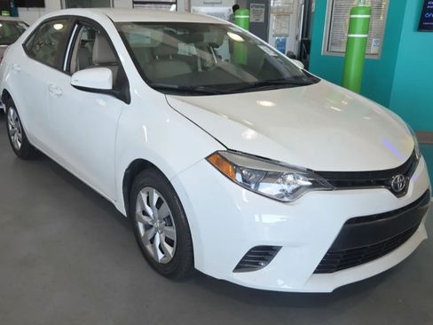 Used 2016 Toyota Corolla LE FWD image 10