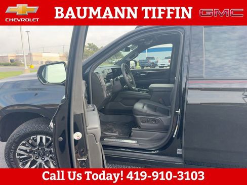 Used 2025 Chevrolet Tahoe Z71 w/ Comfort Package AWD/4WD image 19