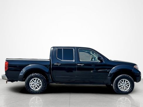 Used 2016 Nissan Frontier SV w/ SV Value Truck Package RWD image 6