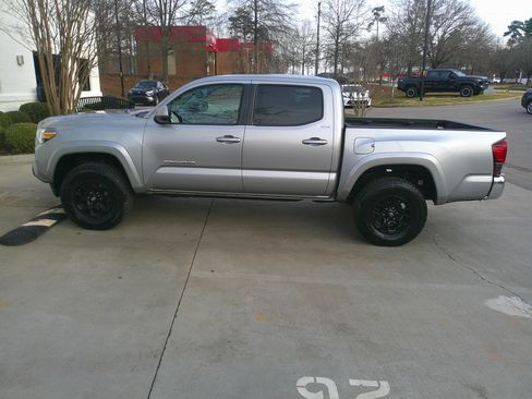 Used 2021 Toyota Tacoma SR5 image 8