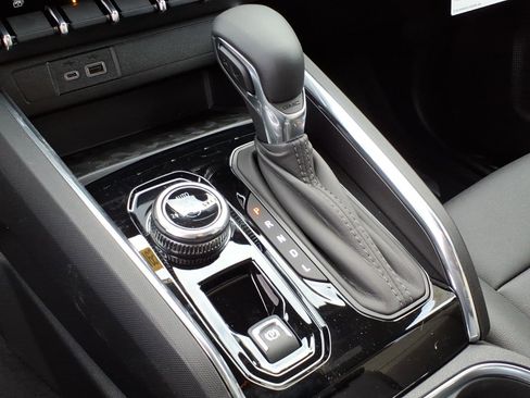 New 2026 GMC Canyon Elevation w/ Convenience Package image 19