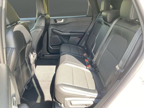 New 2025 Ford Escape SE w/ Class II Trailer Tow Package FWD image 37