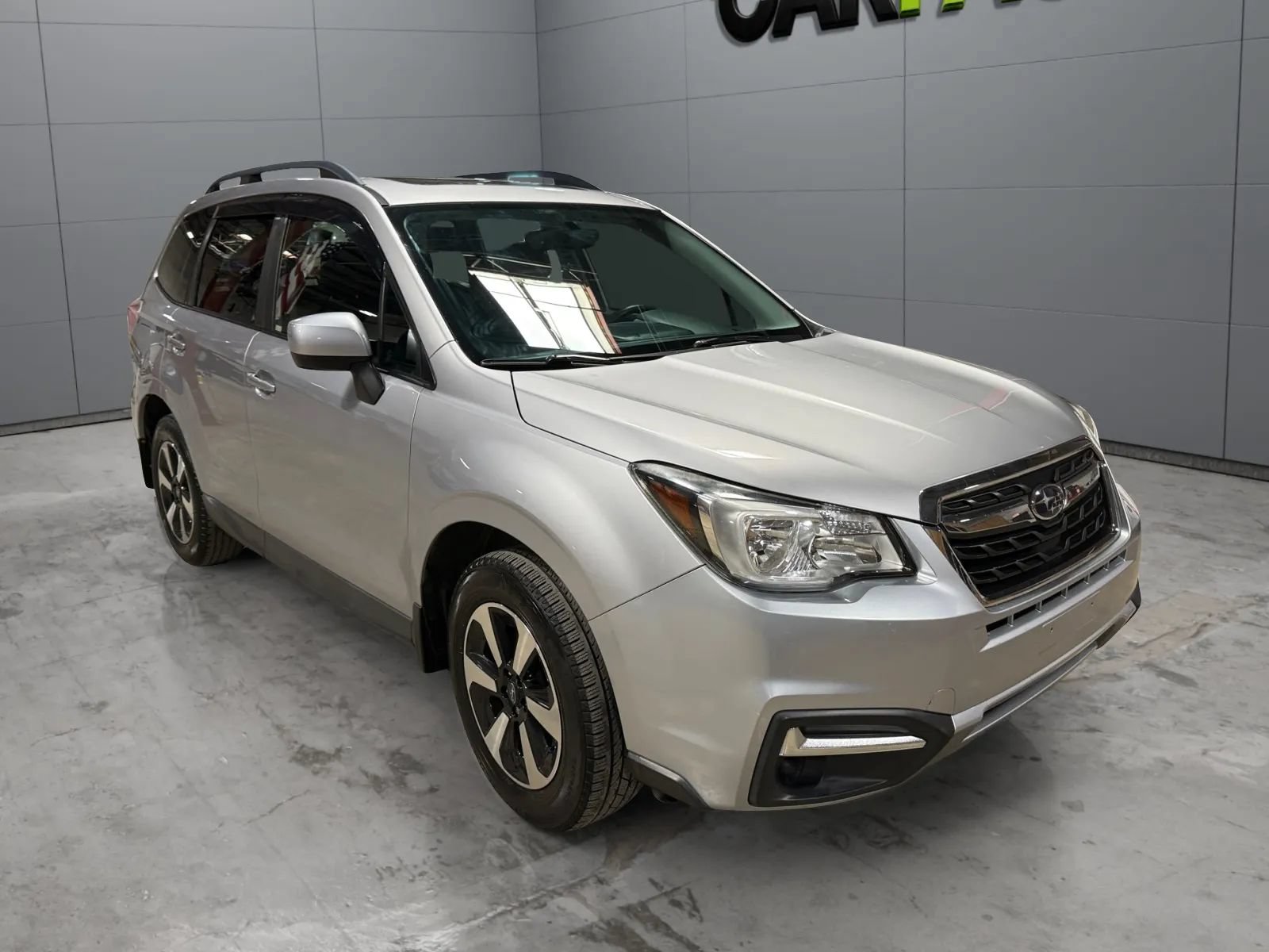 Used 2018 Subaru Forester 2.5i Premium w/ All-Weather Package AWD/4WD image 4