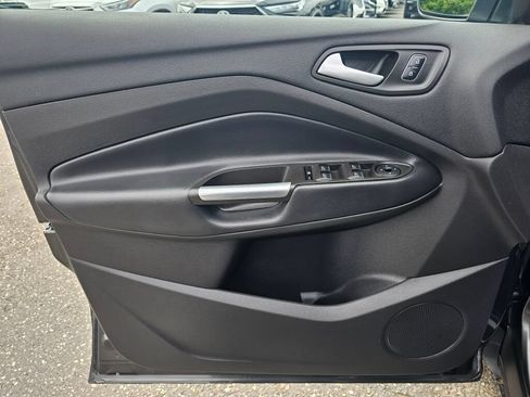 Used 2019 Ford Escape SEL AWD/4WD image 21