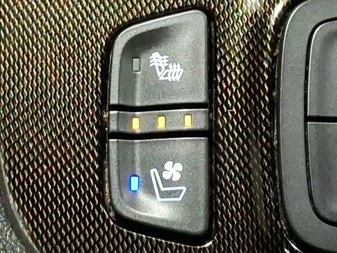 Used 2023 GMC Acadia AT4 w/ Preferred Package image 29