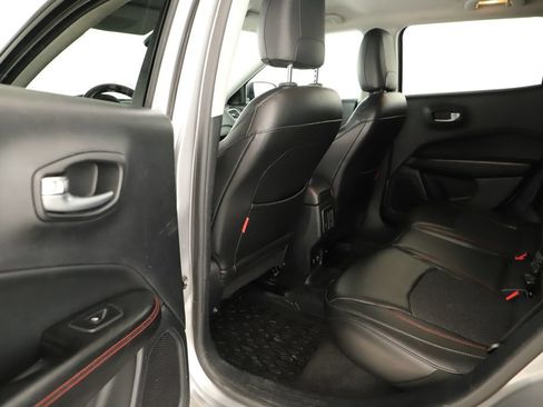 Used 2018 Jeep Compass Trailhawk AWD/4WD image 26