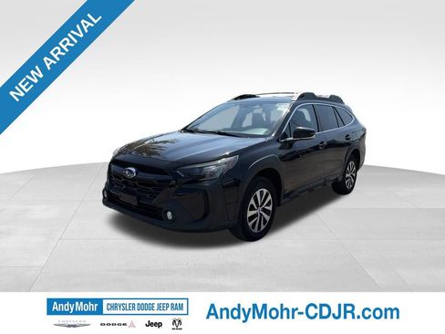 Used 2023 Subaru Outback Premium AWD/4WD image 3