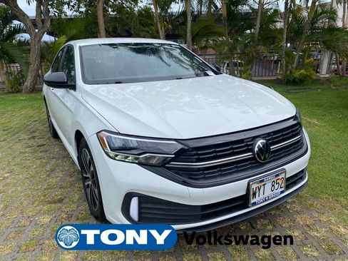 Used 2024 Volkswagen Jetta Sport FWD image 1