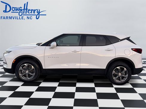 New 2025 Chevrolet Blazer LT w/ Driver Confidence Package image 2