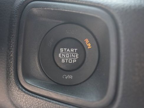 Used 2025 Jeep Wrangler Unlimited Sport AWD/4WD image 28