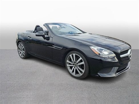 Used 2019 Mercedes-Benz SLC 300 w/ Premium Package image 3